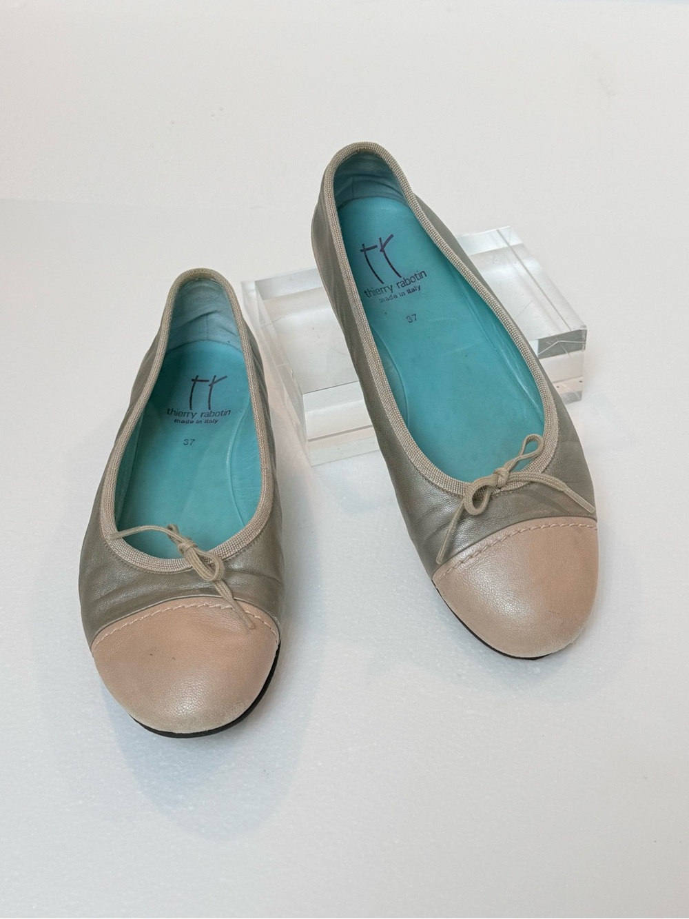 Thierry Rabotin Metallic Gray Beige Leather Ballet Flats EU 37 Italy